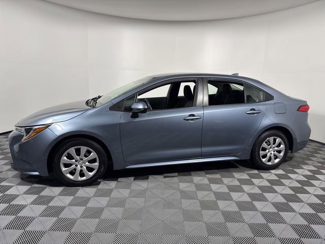 Used 2024 Toyota Corolla LE image 3
