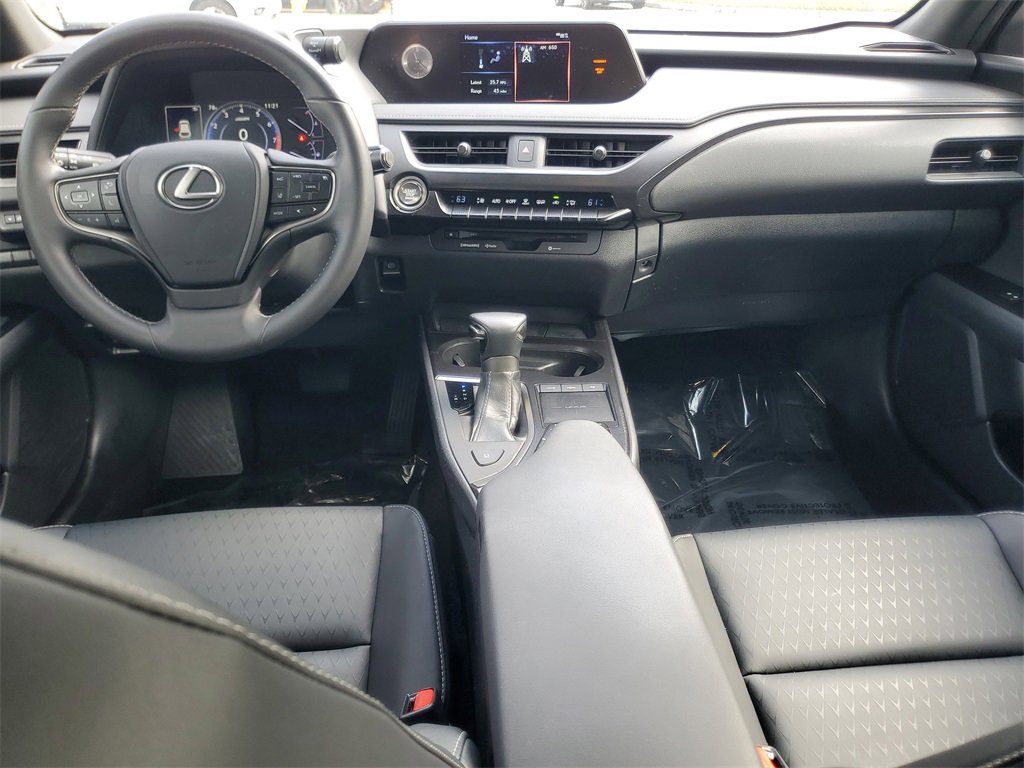 Used 2019 Lexus UX 200 image 12