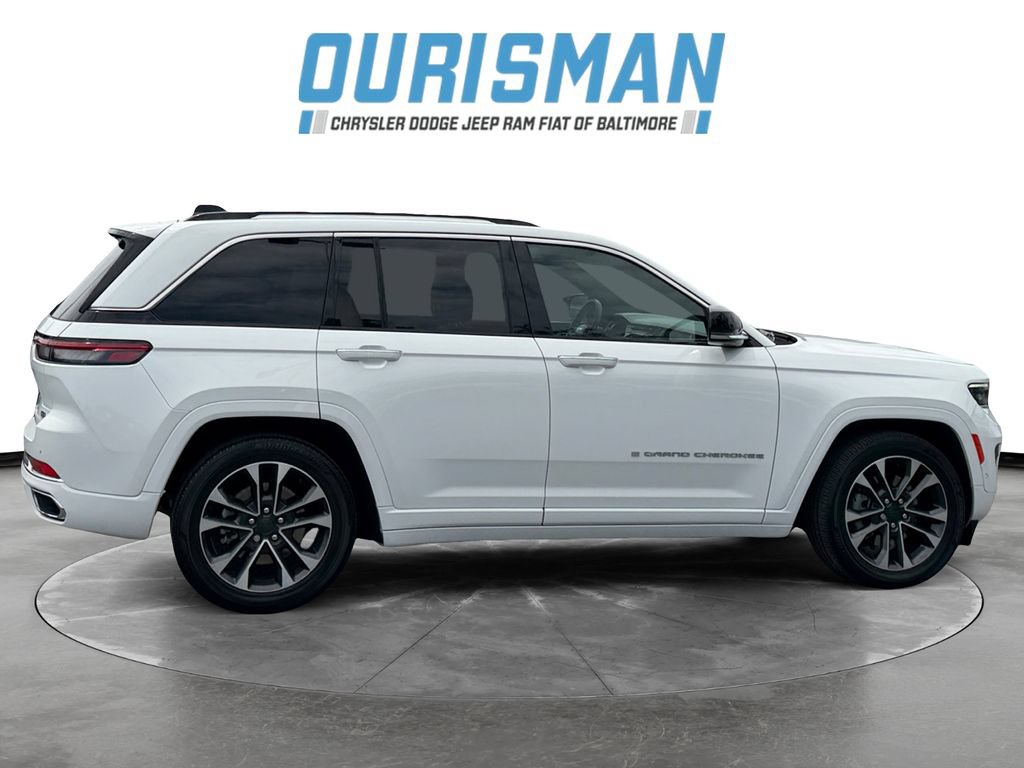 Used 2023 Jeep Grand Cherokee Overland AWD/4WD image 7