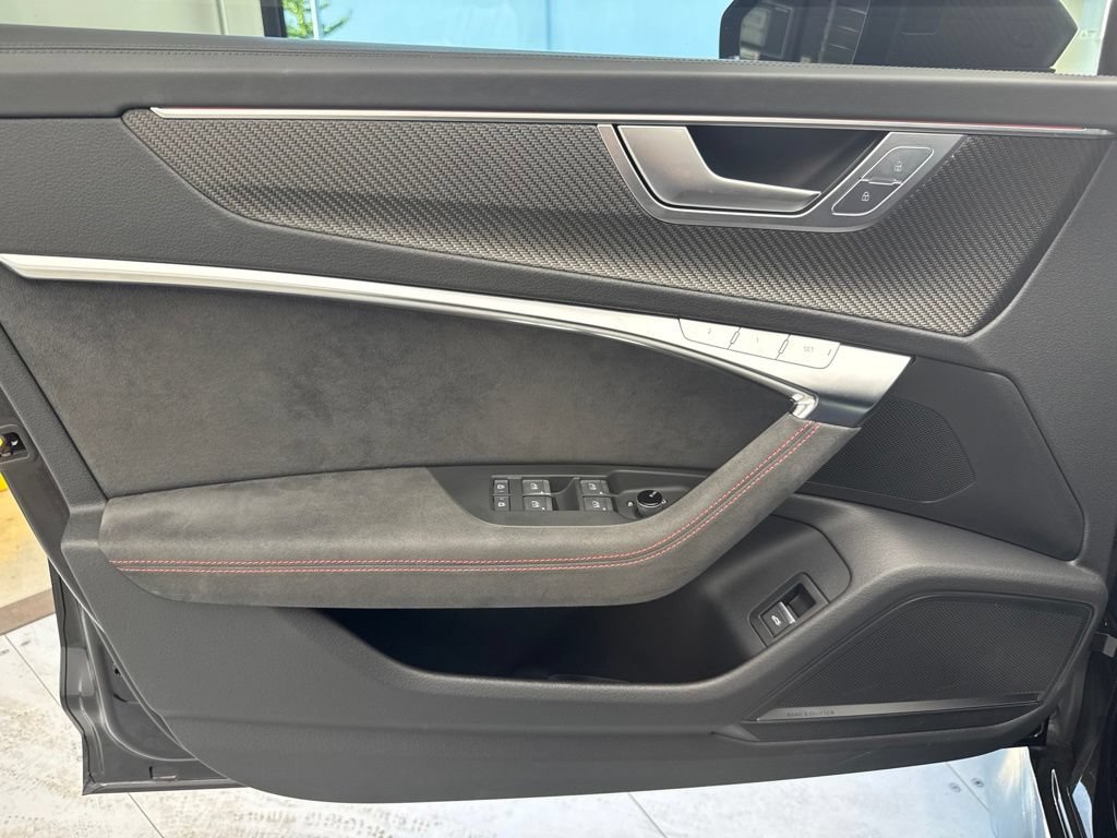 Used 2025 Audi RS 6 performance AWD/4WD image 8