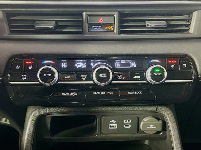 Used 2025 Honda Pilot Elite image 22