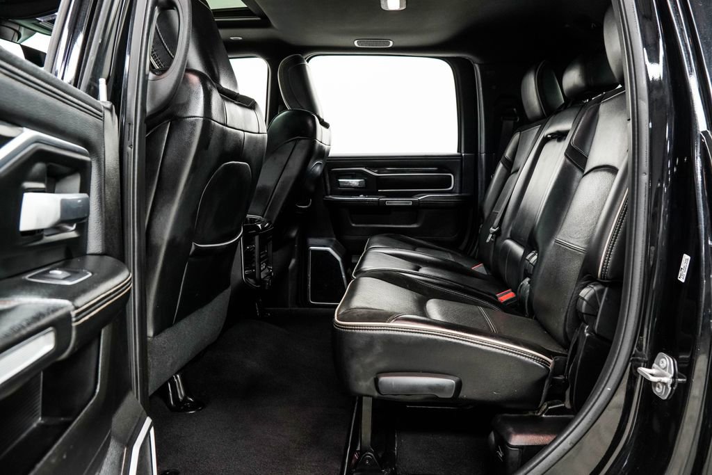 Used 2019 RAM 3500 Laramie w/ Black Appearance Package AWD/4WD image 18