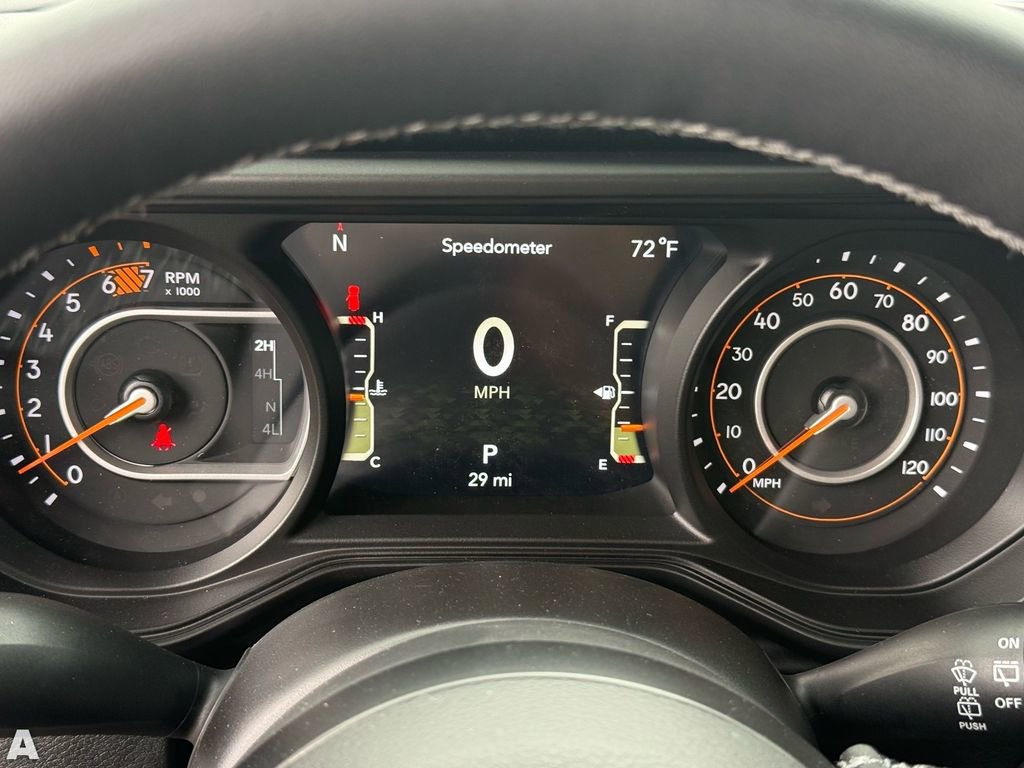 Used 2025 Jeep Wrangler Sport S image 18