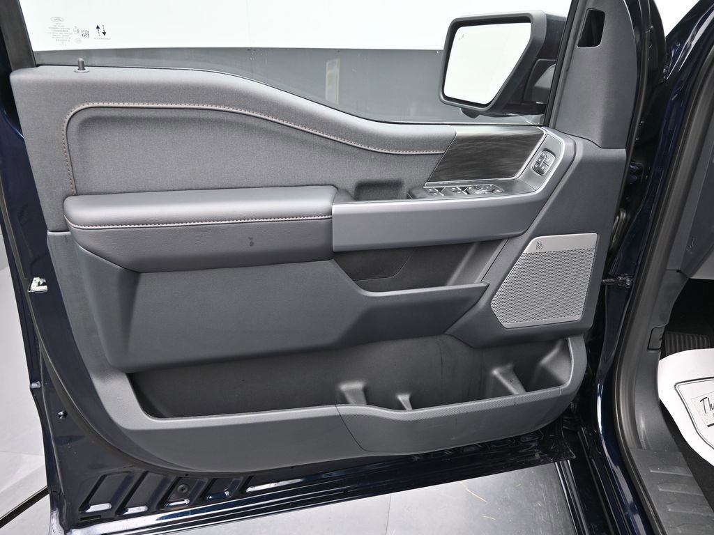 New 2025 Ford F150 Lariat w/ Equipment Group 502A High image 12