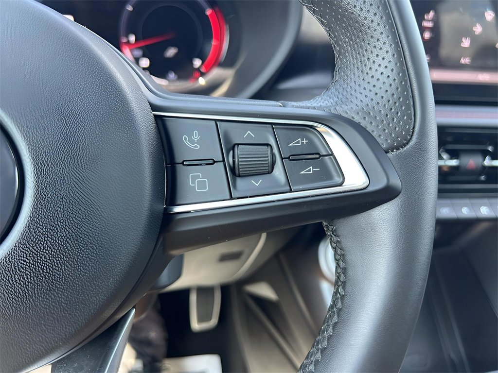 Used 2024 Dodge Hornet GT image 25