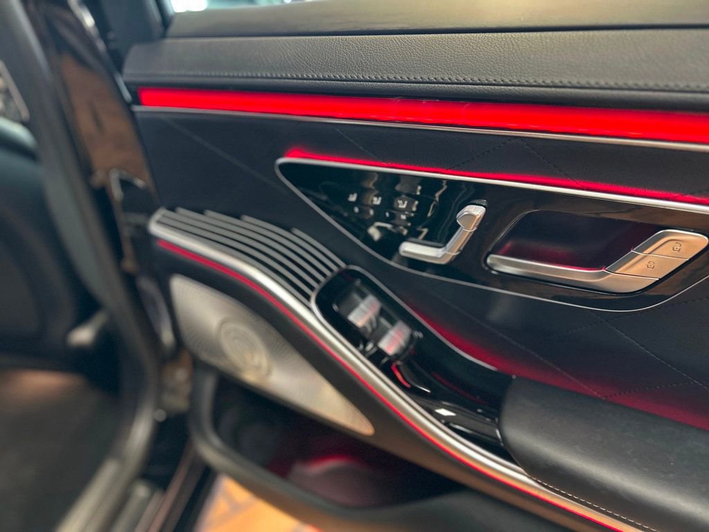 Used 2023 Mercedes-Benz S 580e 4MATIC Sedan w/ Warmth & Comfort Package image 45