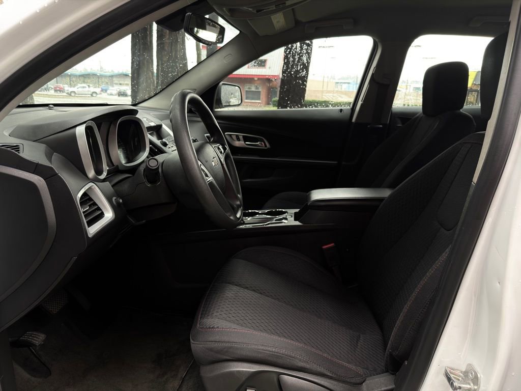 Used 2015 Chevrolet Equinox LS image 20