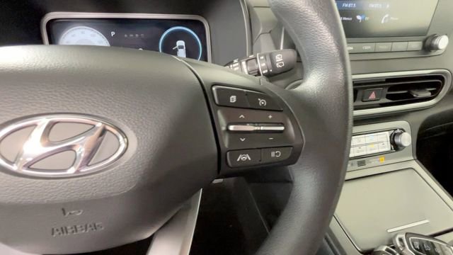 Used 2023 Hyundai Kona SE FWD image 24
