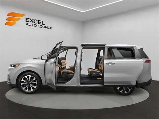 Used 2022 Kia Carnival EX image 53