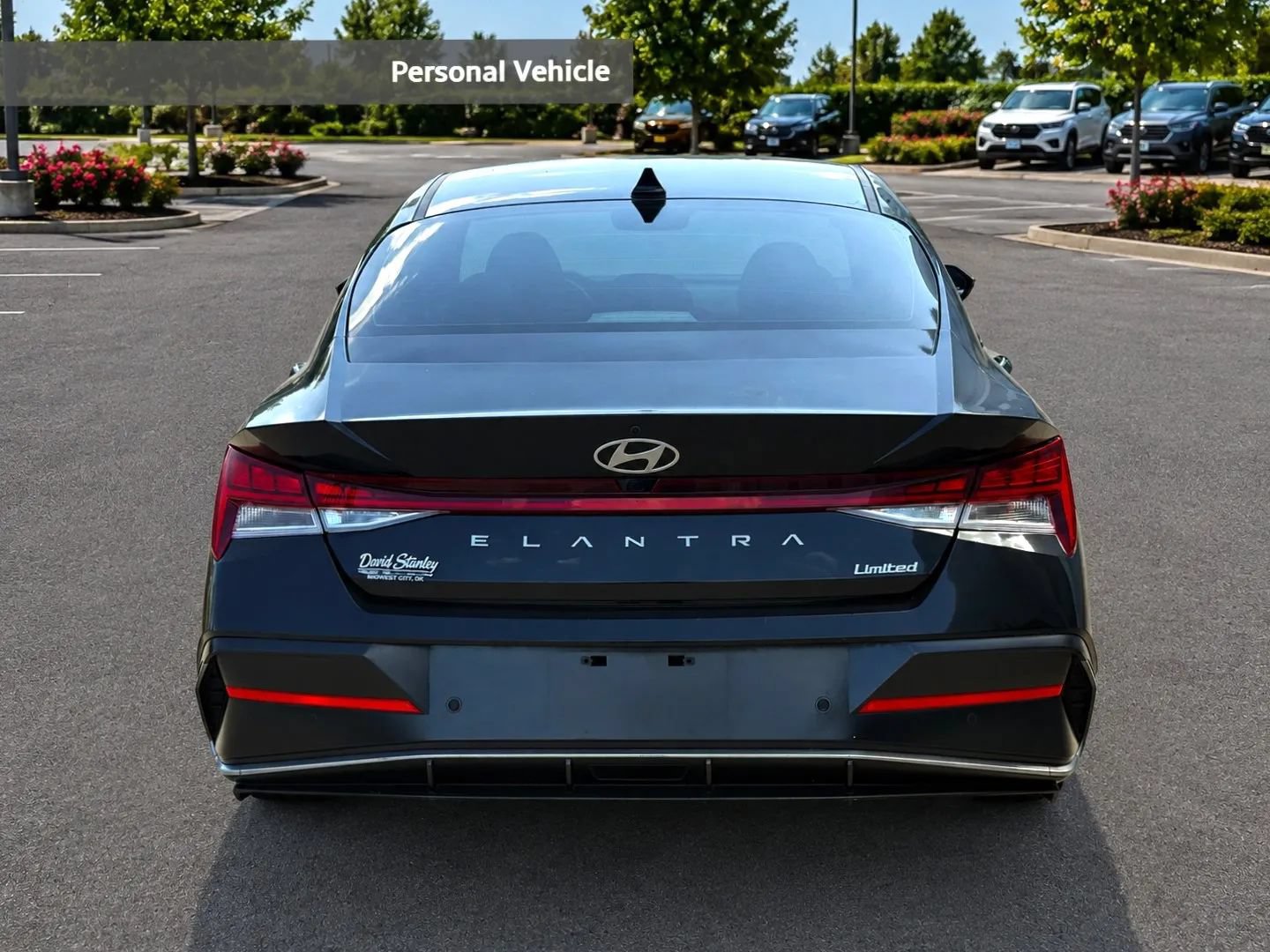Used 2024 Hyundai Elantra Limited FWD image 4