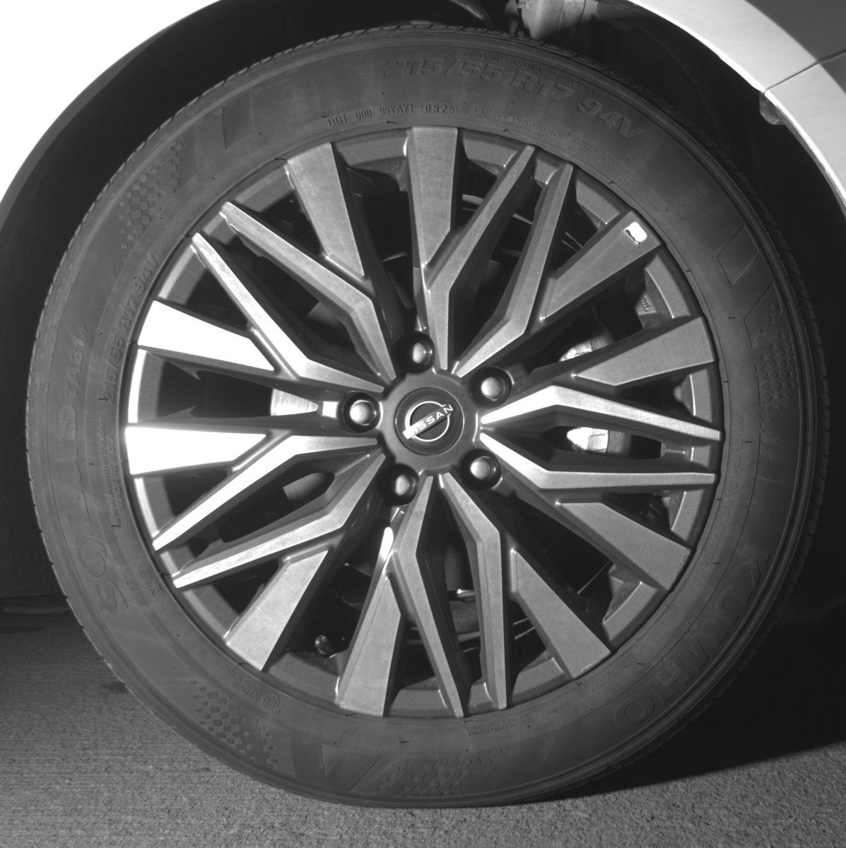 Used 2025 Nissan Altima 2.5 SV image 13