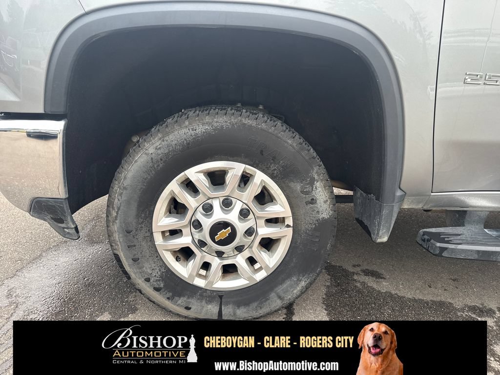 Used 2026 Chevrolet Silverado 2500 LT w/ Snow Plow Prep/Camper Package AWD/4WD image 17