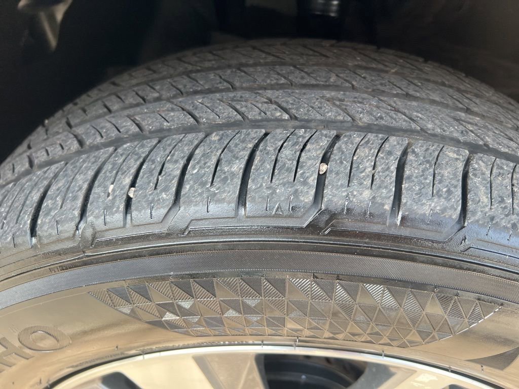 Certified 2024 Nissan Pathfinder SL image 38