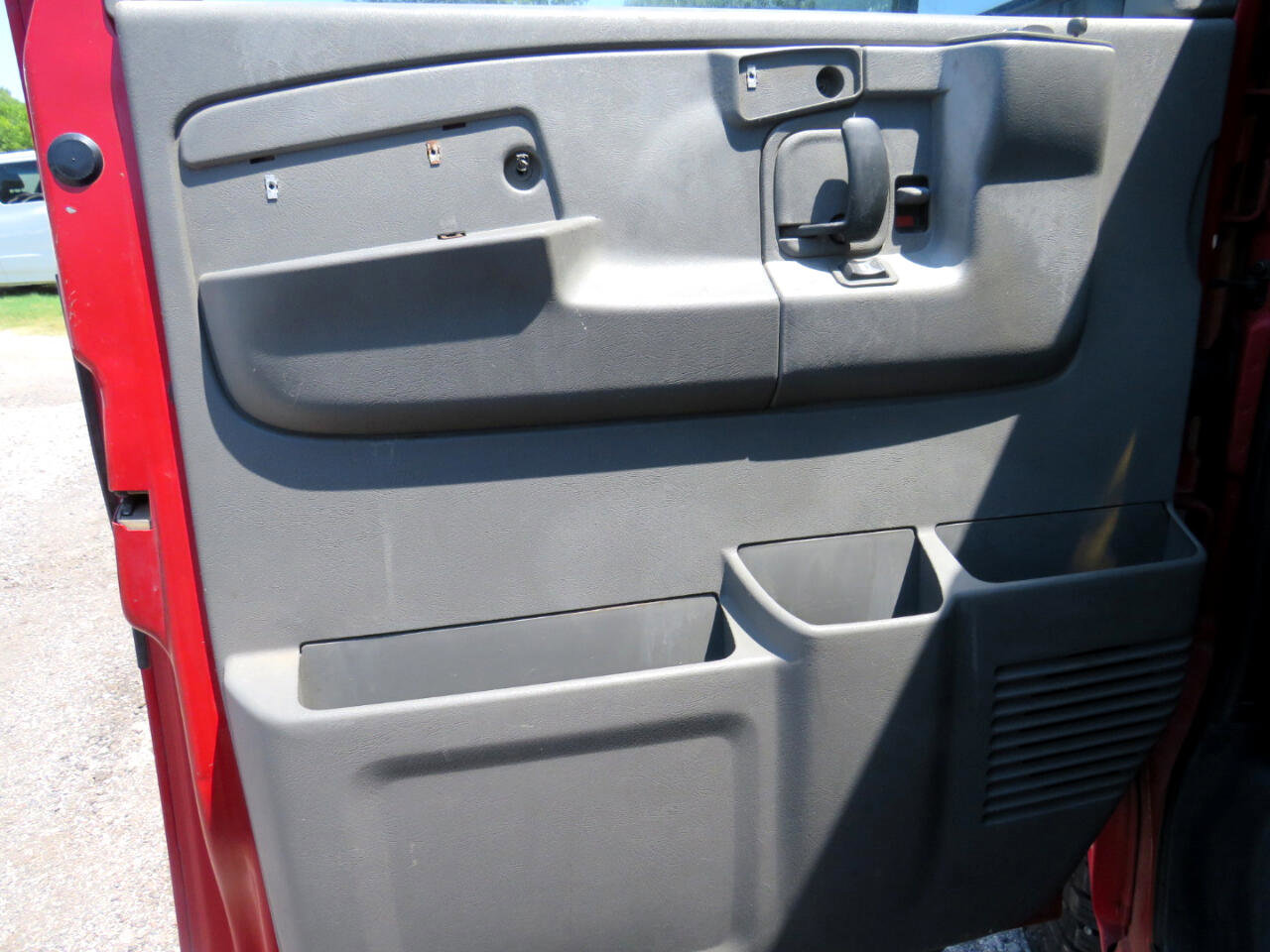 Used 2003 Chevrolet Express 2500 Passenger w/ LS Preferred Equipment Group image 20