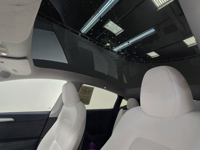 Used 2025 Tesla Model Y Long Range AWD/4WD image 18