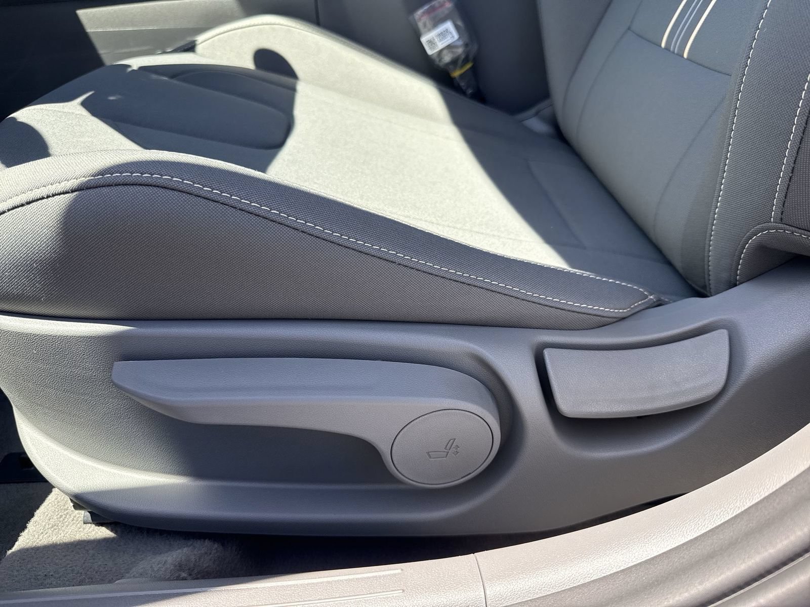 New 2026 Hyundai Elantra Sport FWD image 14