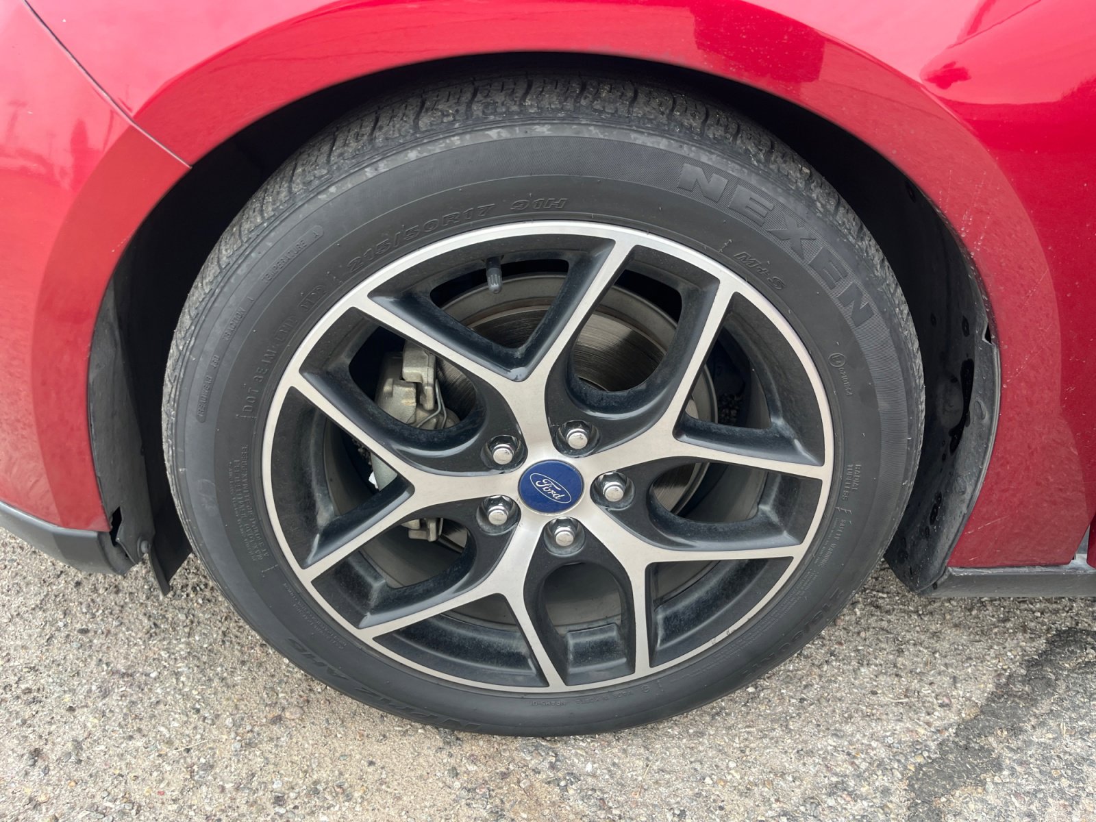 Used 2017 Ford Focus SEL image 25