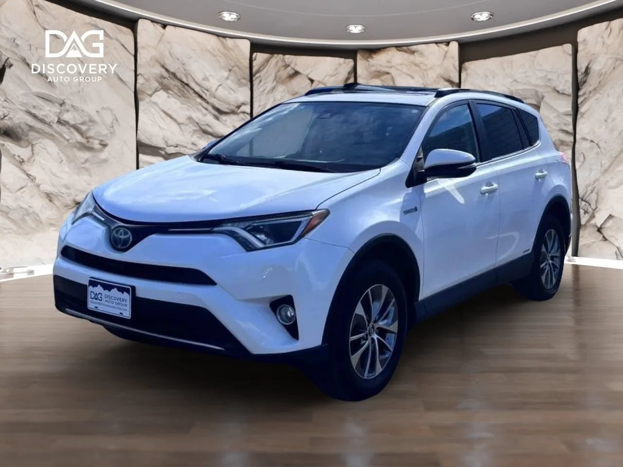 Used 2017 Toyota RAV4 XLE w/ Carpet Mat Package
