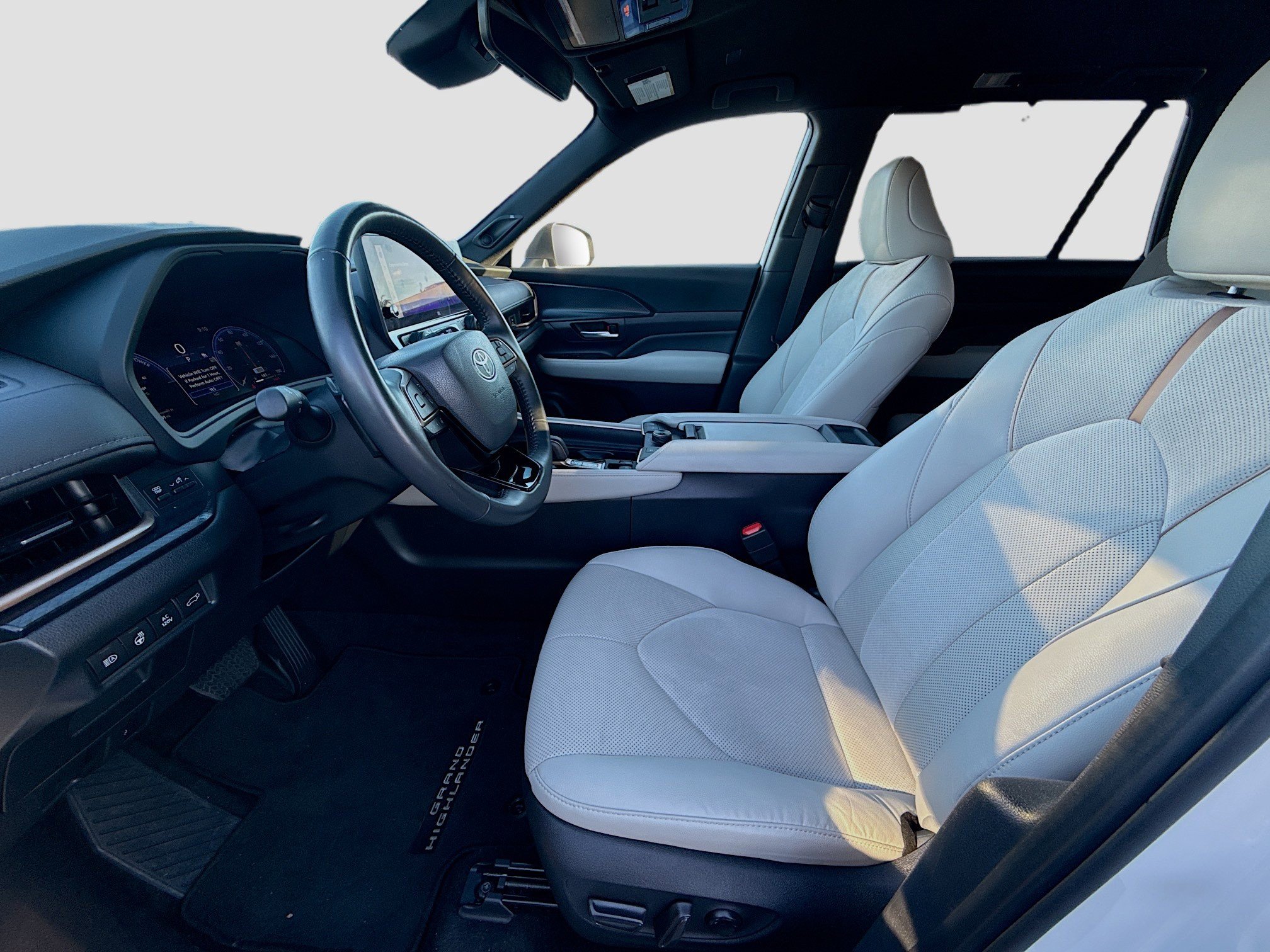 Used 2024 Toyota Grand Highlander AWD Hybrid image 16