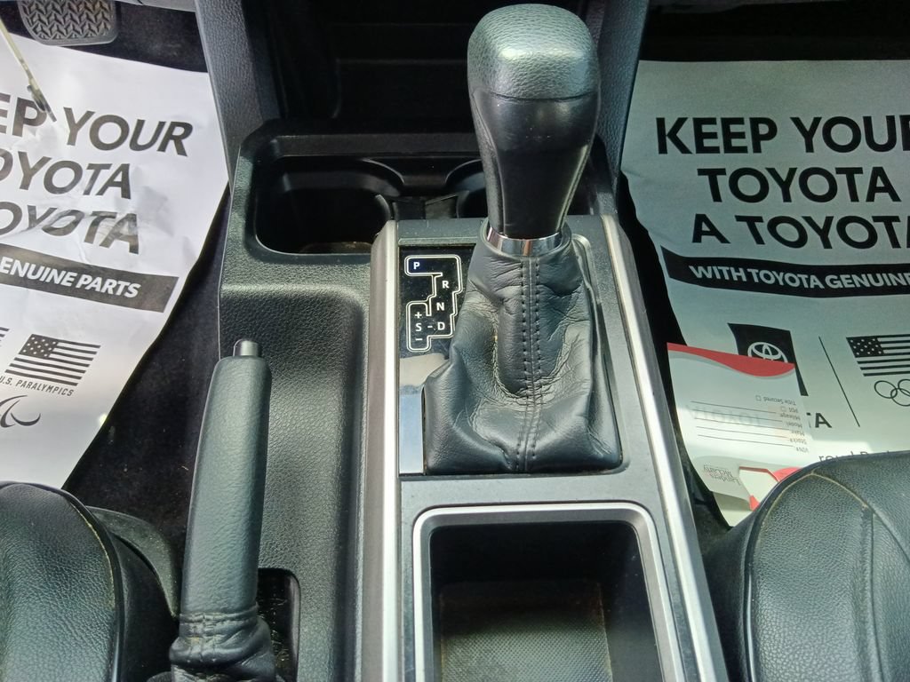 Used 2021 Toyota Tacoma SR5 w/ Technology Package AWD/4WD image 24