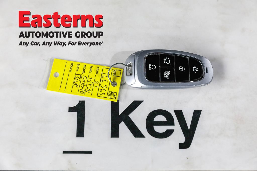 Used 2023 Hyundai Santa Fe SEL w/ Premium Package image 25