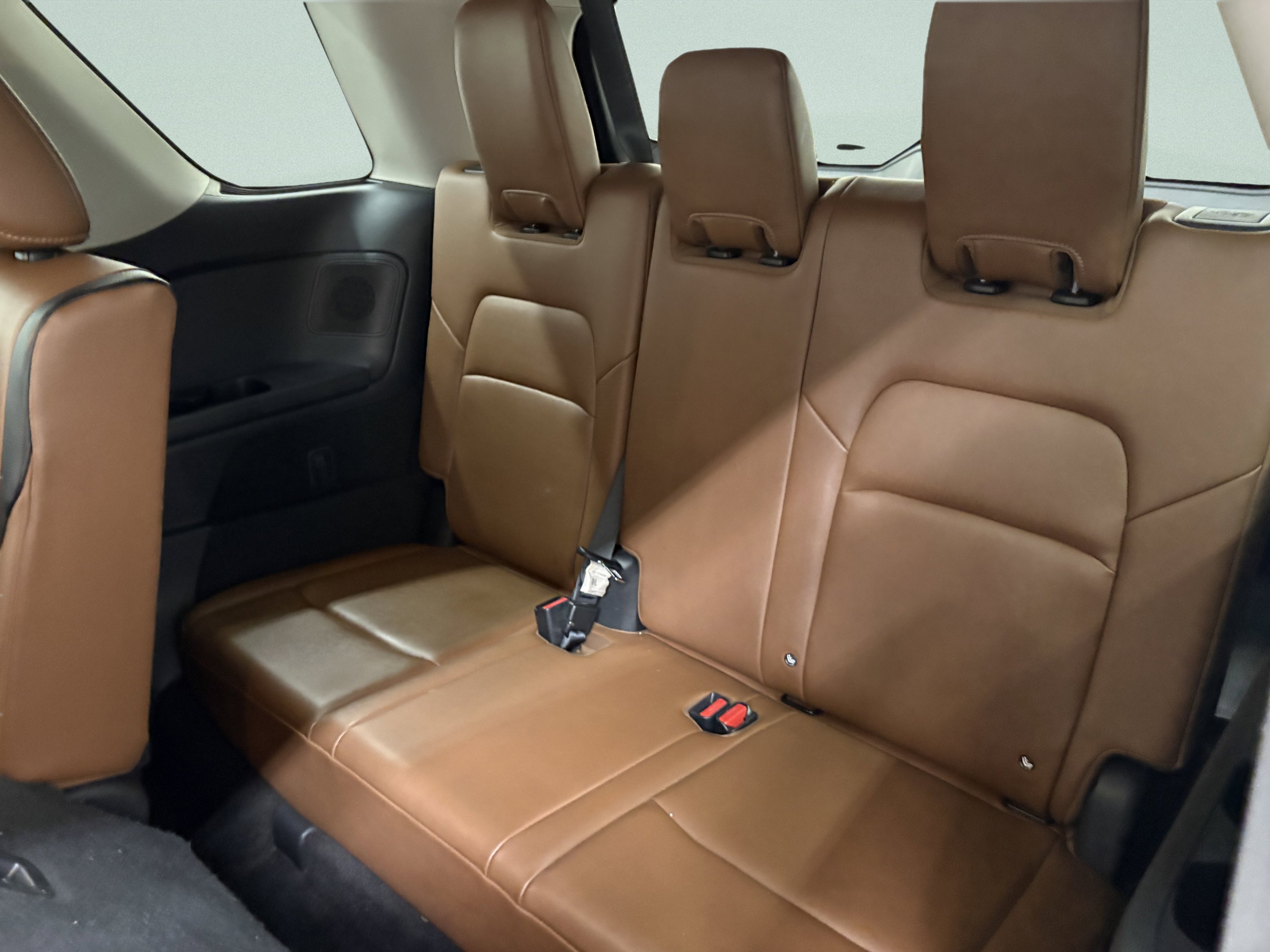 Used 2024 Nissan Pathfinder Platinum w/ Cargo Package AWD/4WD image 13