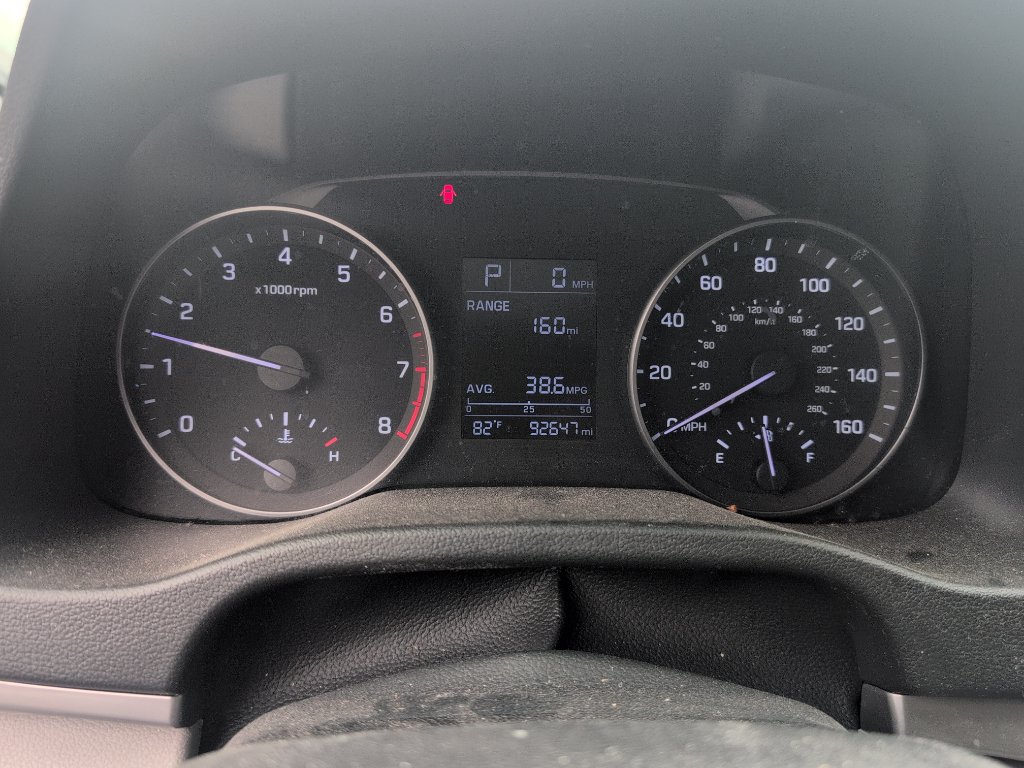Used 2017 Hyundai Elantra SE FWD image 2