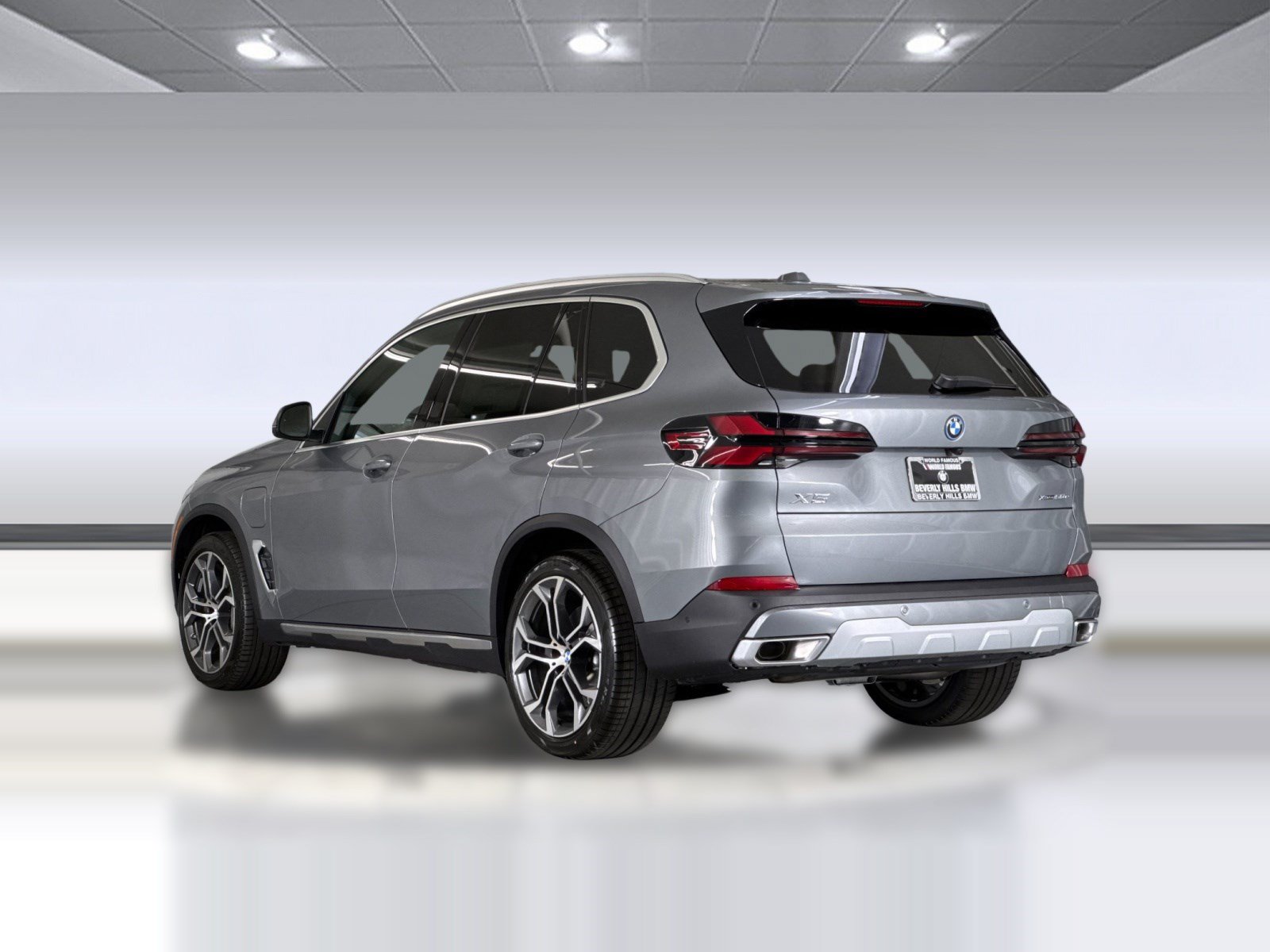 New 2026 BMW X5 xDrive50e AWD/4WD image 3