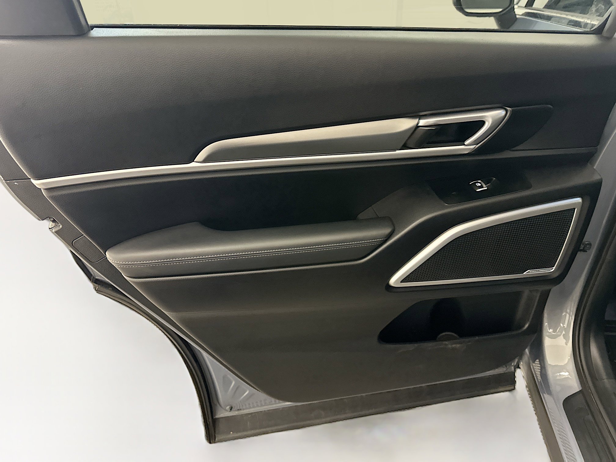 Used 2020 Kia Telluride LX image 26