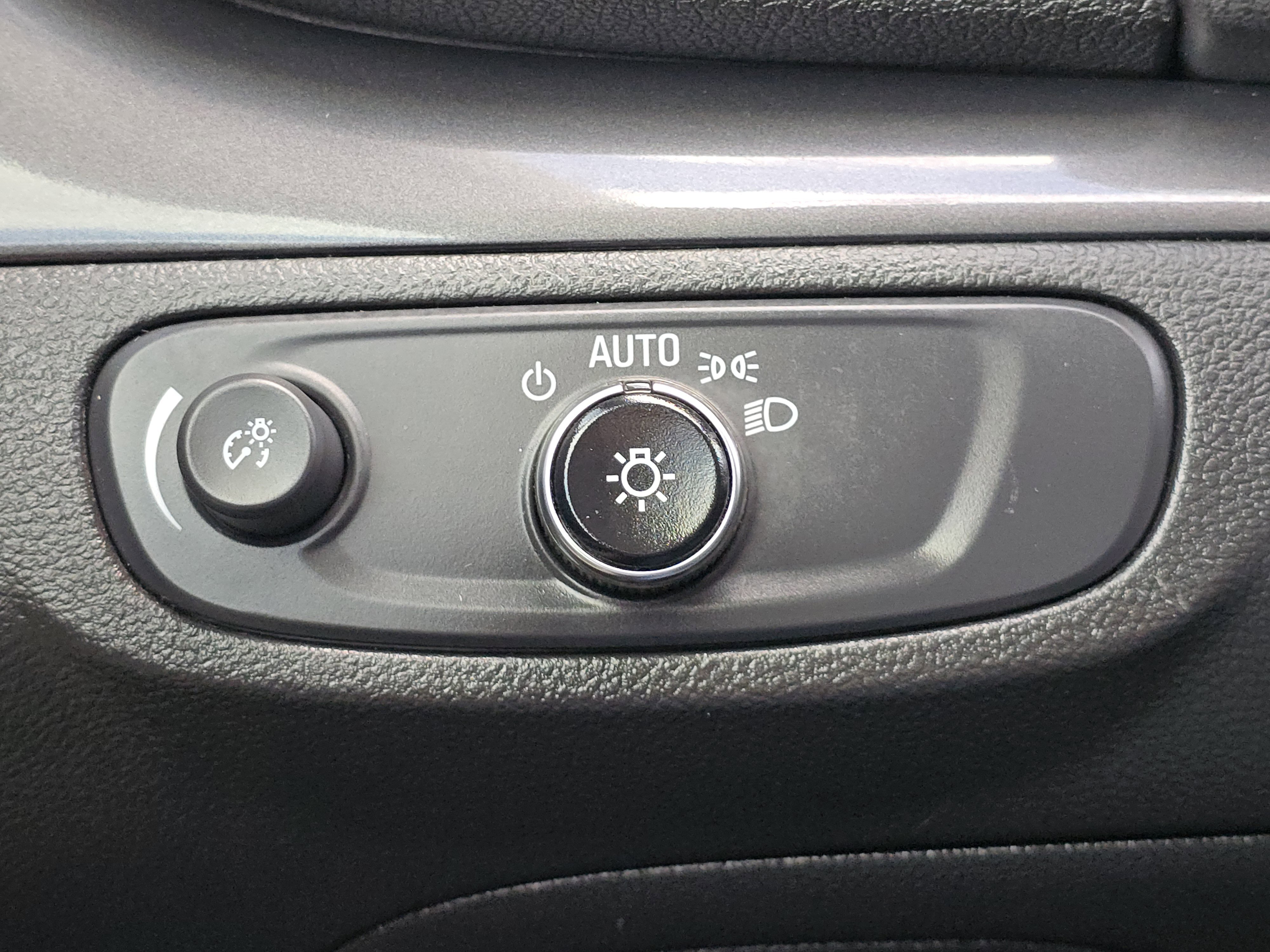 Used 2020 Buick Encore Preferred w/ Safety Package image 11