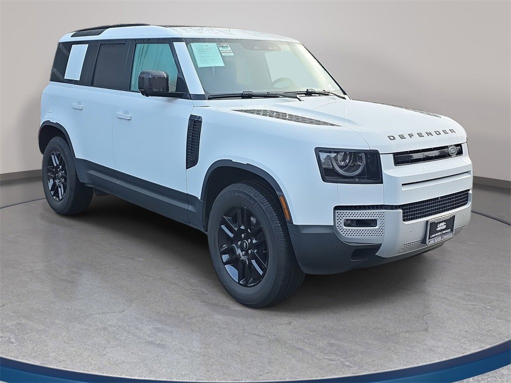 Used 2025 Land Rover Defender 110 S image 3