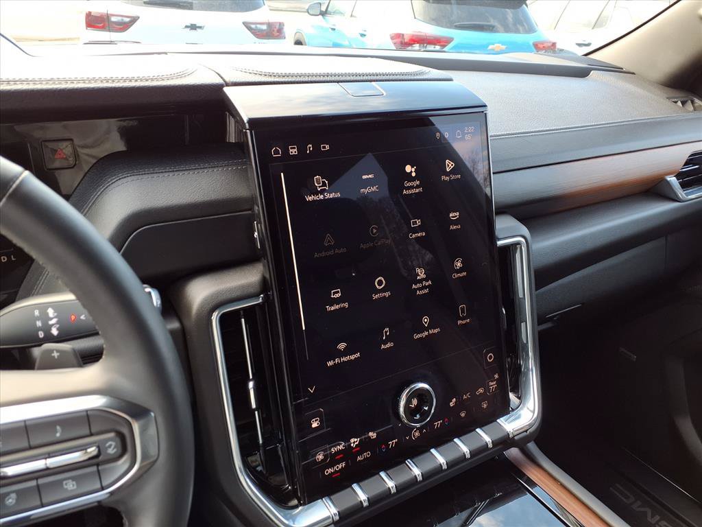 Used 2025 GMC Yukon Denali AWD/4WD image 8