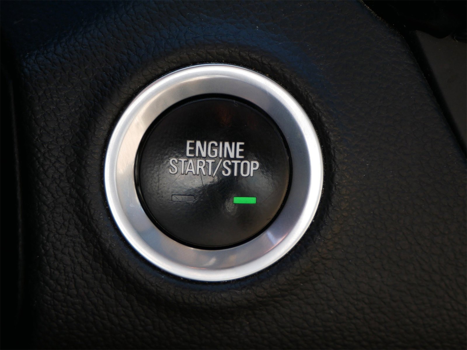 Used 2017 Buick Envision Essence image 24