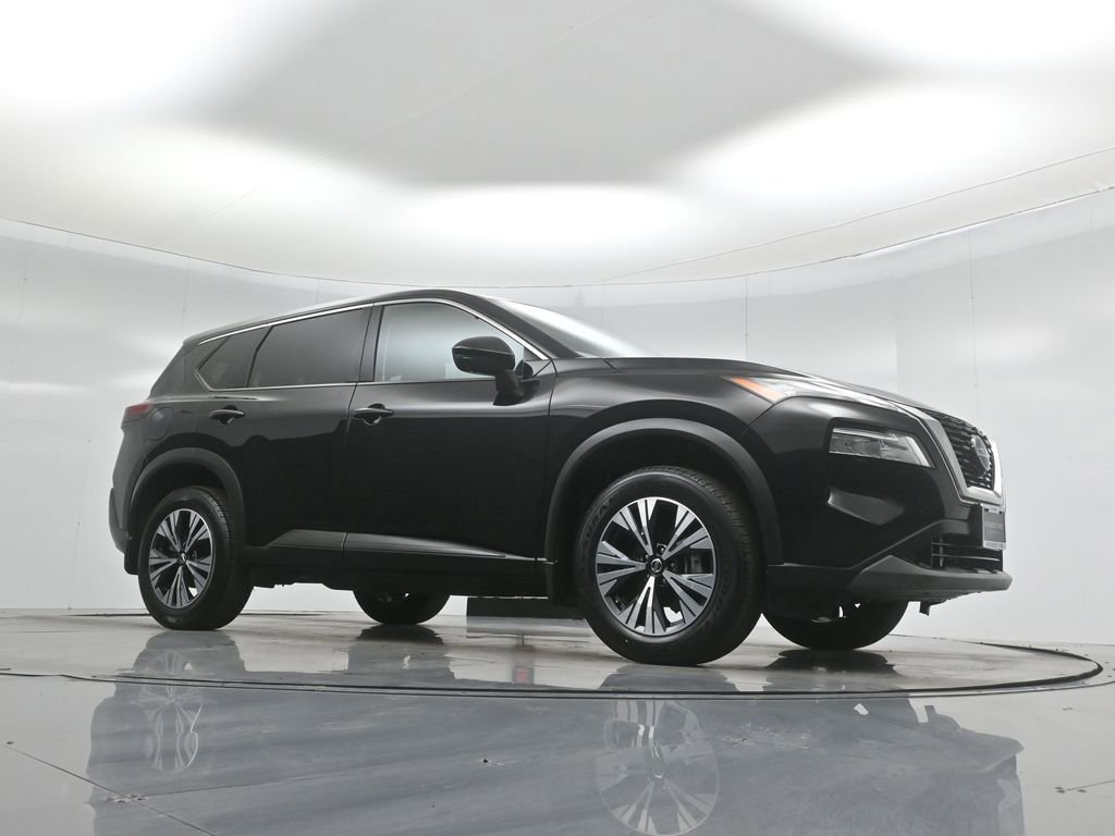Used 2021 Nissan Rogue SV image 4