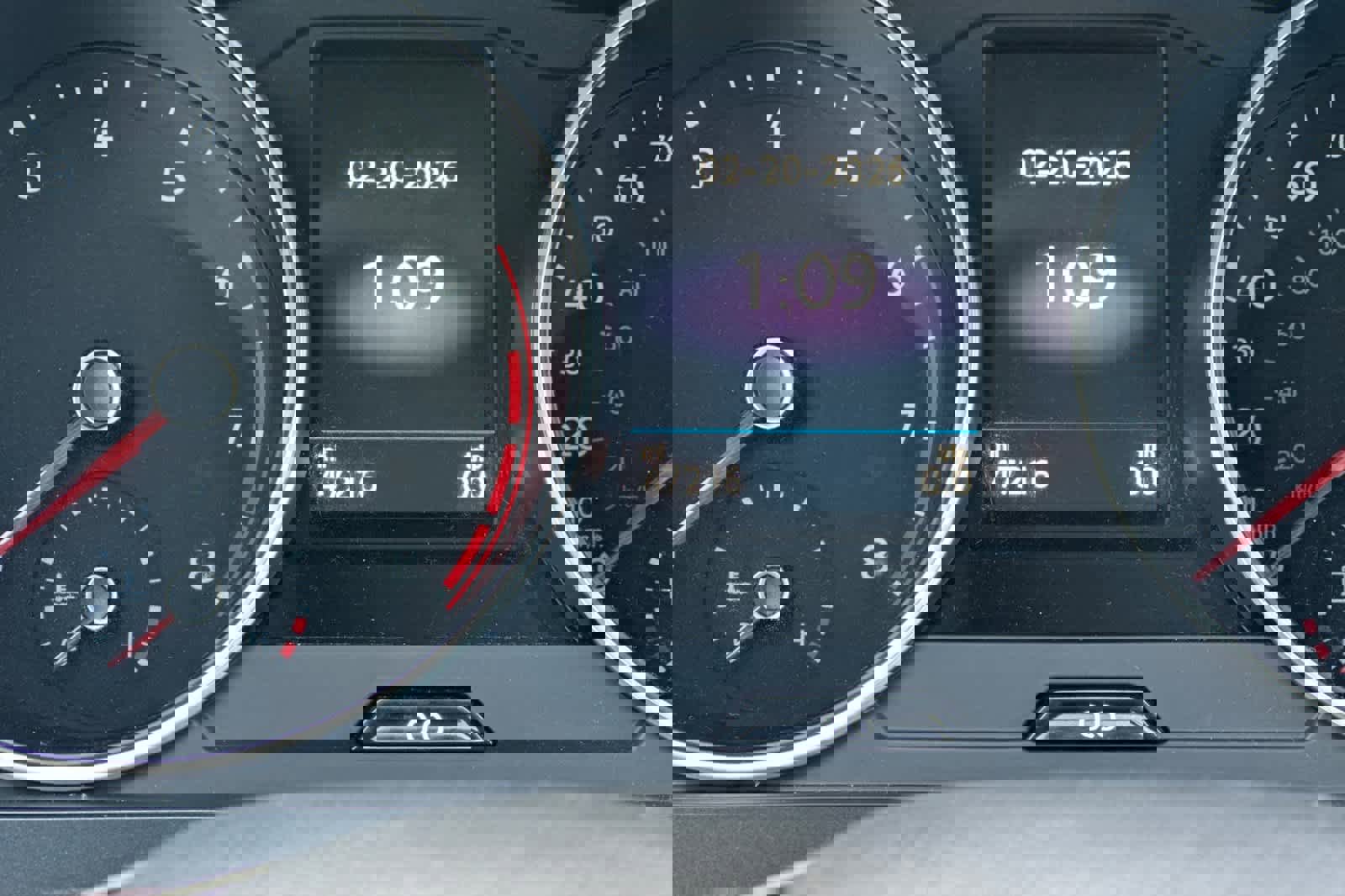 Used 2021 Volkswagen Tiguan SE w/ Panoramic Sunroof Package image 30