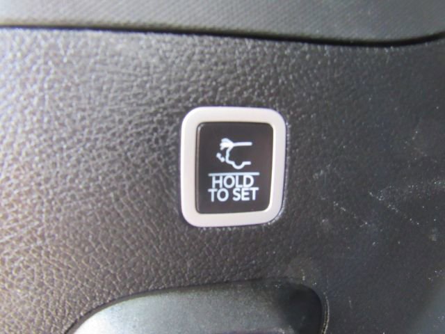 Used 2024 Jeep Wagoneer Series II w/ Flexible Seating Group image 29