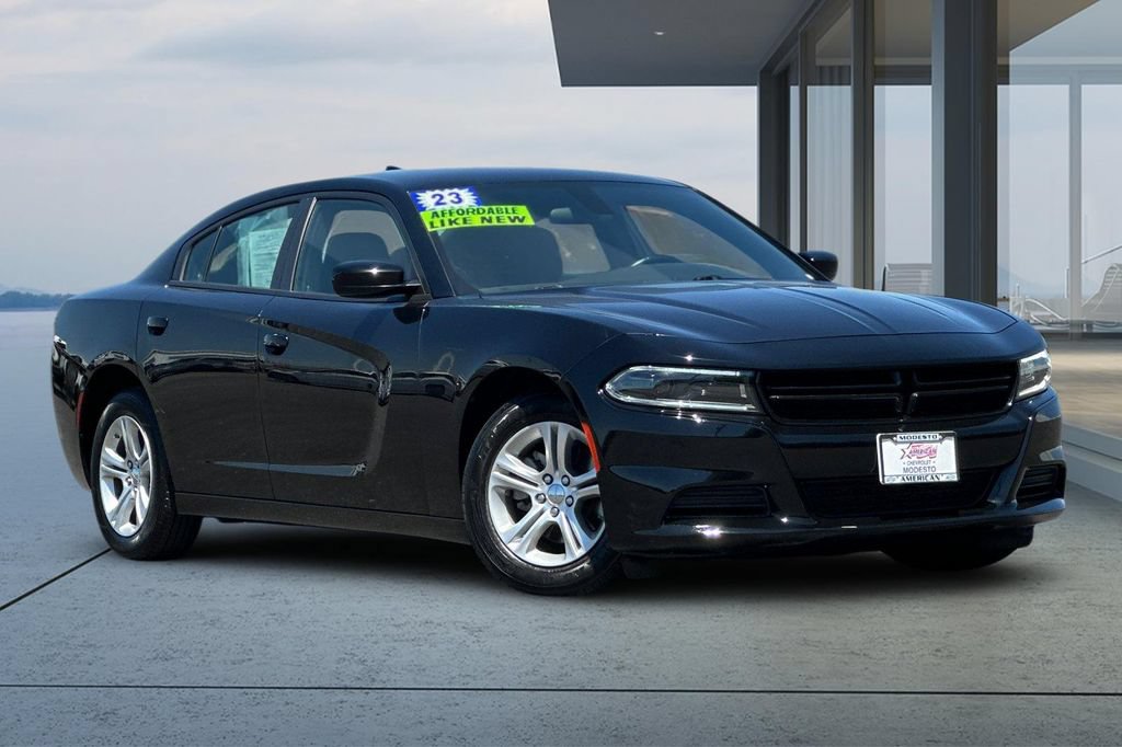 Used 2023 Dodge Charger SXT RWD image 3