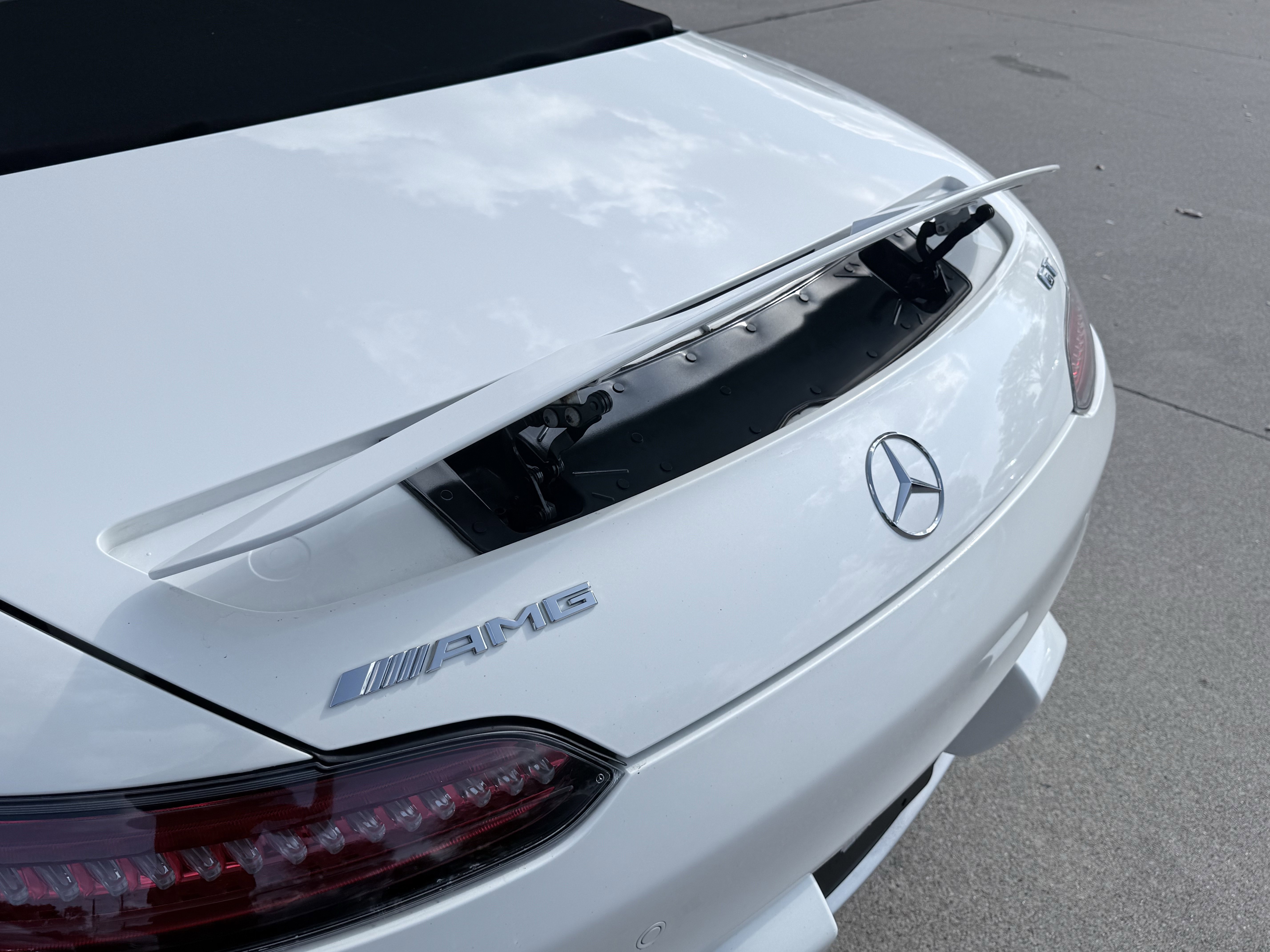 Used 2018 Mercedes-Benz AMG GT Roadster image 5