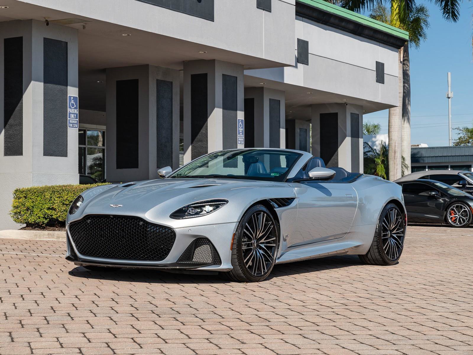 Used 2020 Aston Martin DBS Superleggera Volante image 40