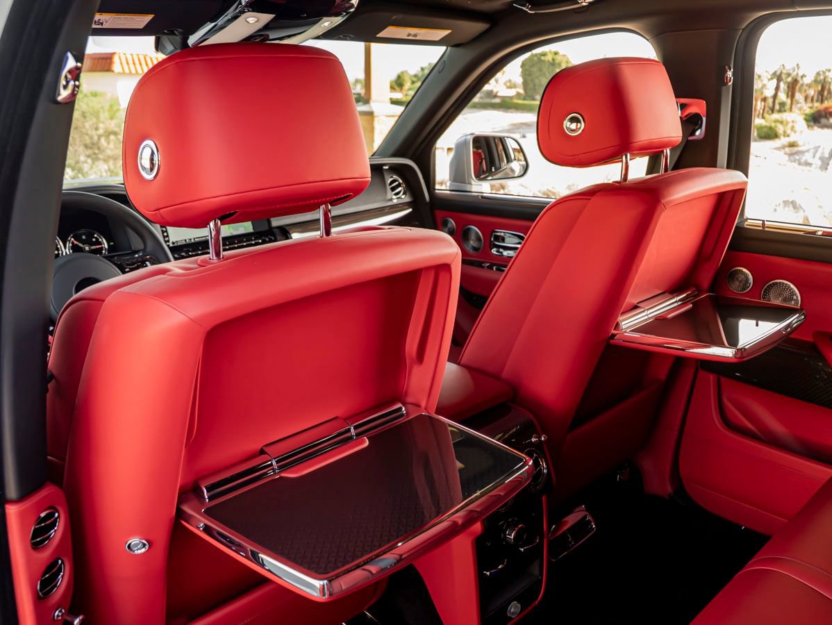 Certified 2024 Rolls-Royce Cullinan Black Badge w/ Dark Exterior Package AWD/4WD image 17
