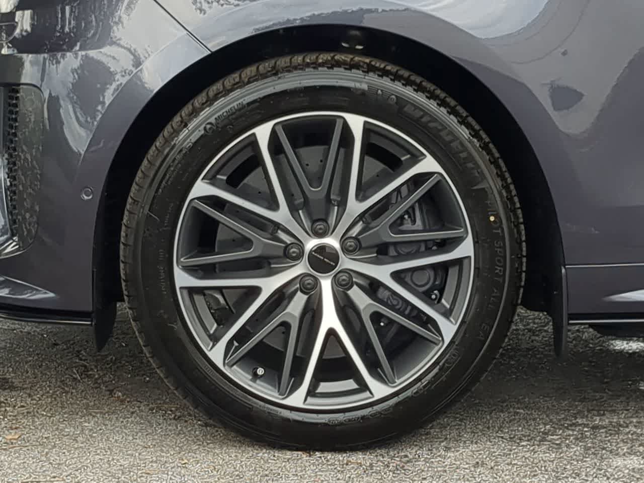 New 2026 Land Rover Range Rover Sport SV AWD/4WD image 13