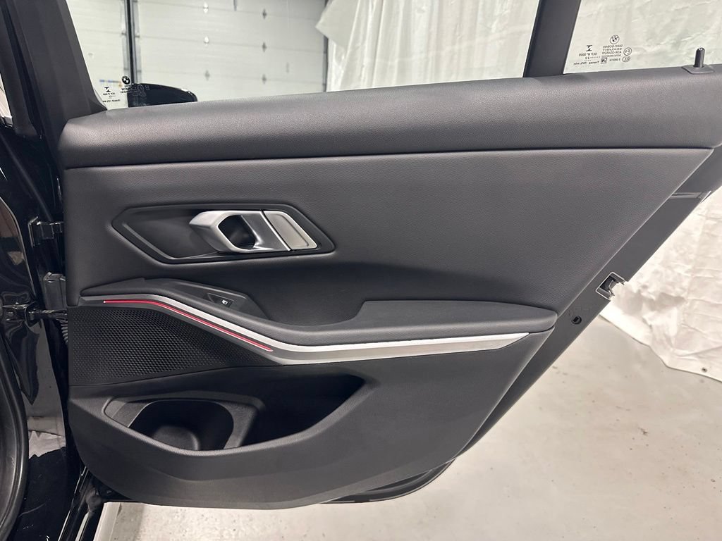 Used 2022 BMW 330i xDrive Sedan AWD/4WD image 47
