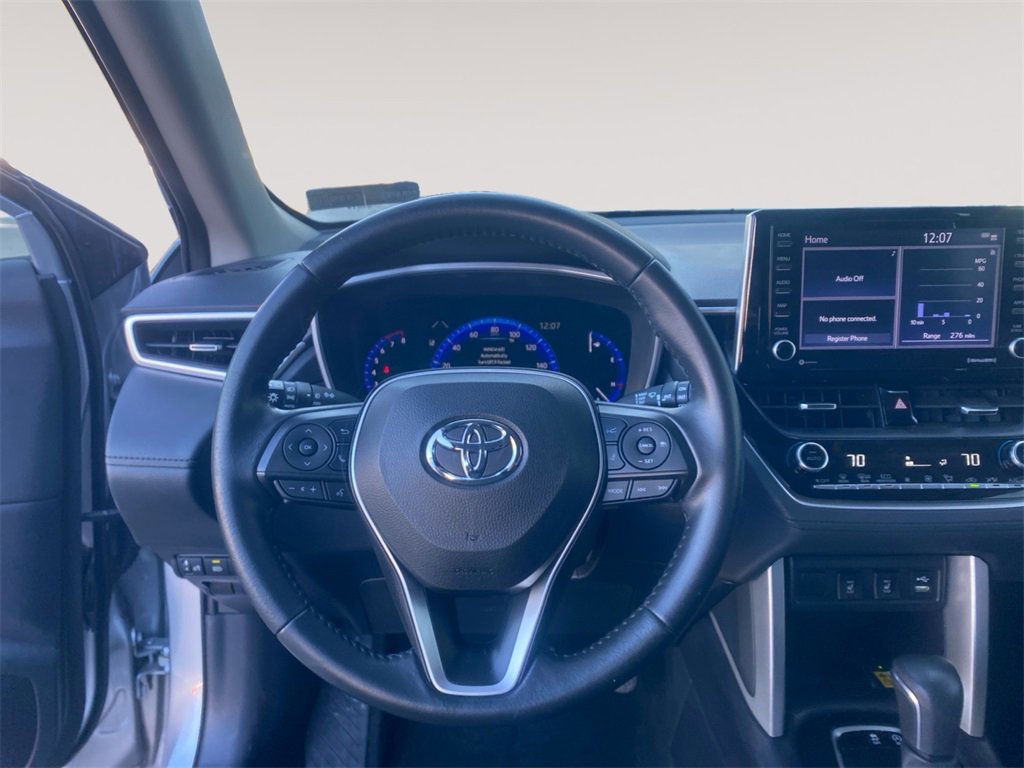 Used 2022 Toyota Corolla Cross XLE image 12