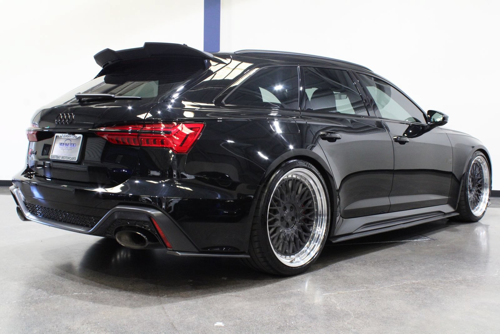 Used 2025 Audi RS 6 performance AWD/4WD image 12