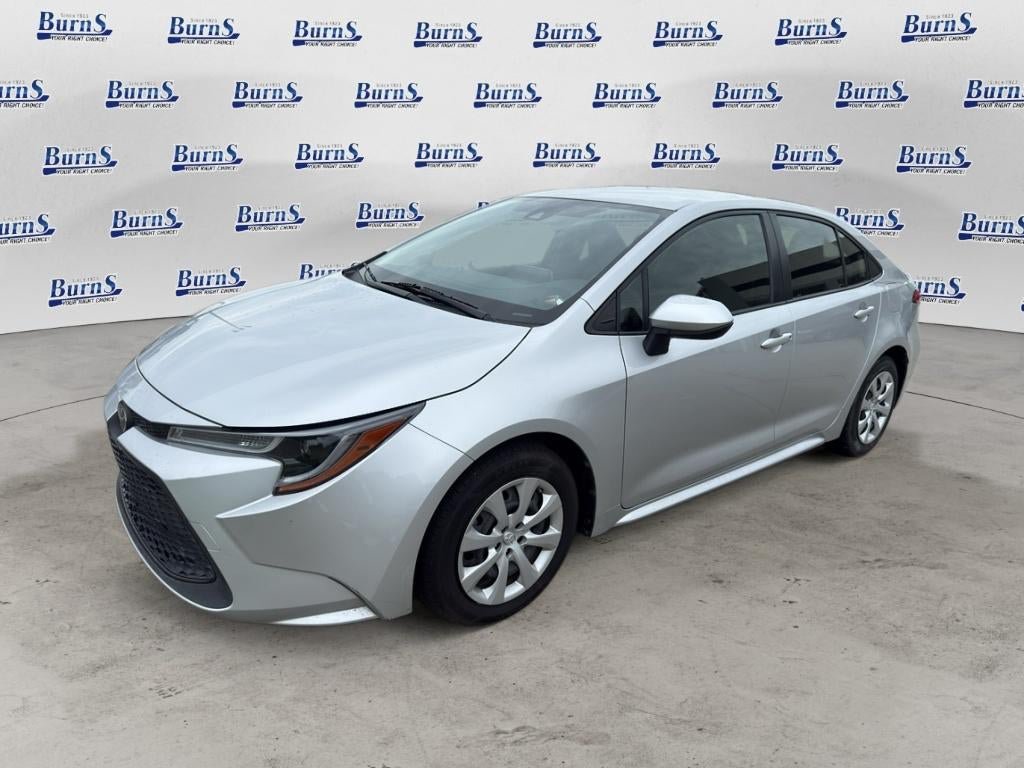 Used 2020 Toyota Corolla LE FWD image 3