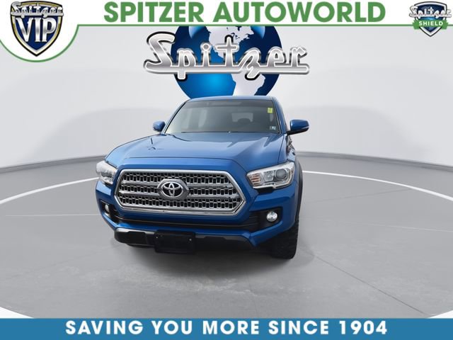 Used 2017 Toyota Tacoma TRD Off-Road w/ Premium & Technology Package image 3