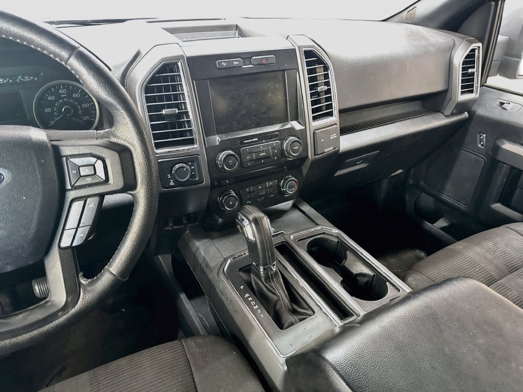 Used 2015 Ford F150 XLT w/ Equipment Group 302A Luxury AWD/4WD image 27