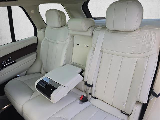 Certified 2023 Land Rover Range Rover SE image 15