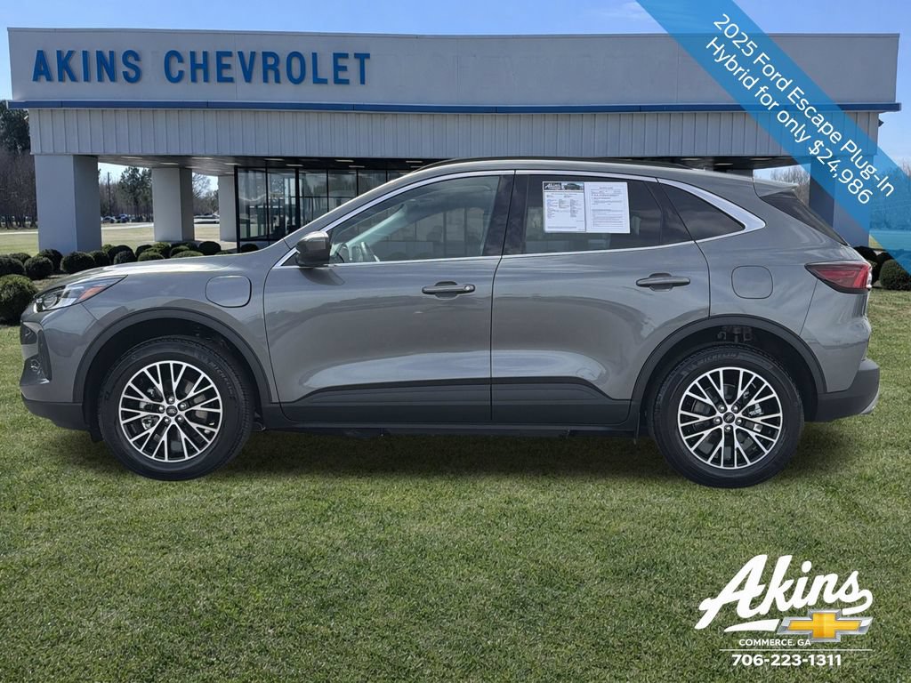 Used 2025 Ford Escape SE FWD image 10