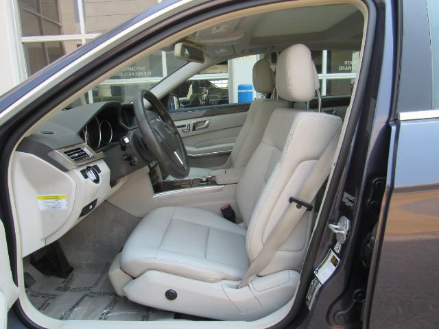 Used 2014 Mercedes-Benz E 350 Sedan image 12